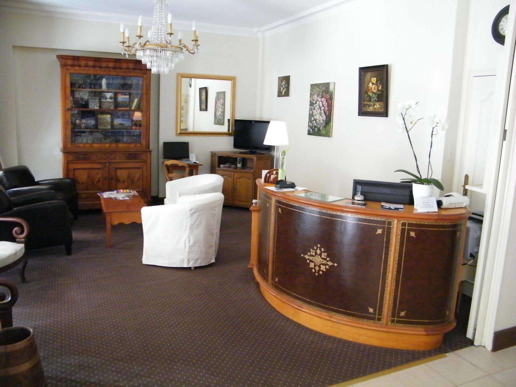 Balzac Hotell Fougères Exteriör bild
