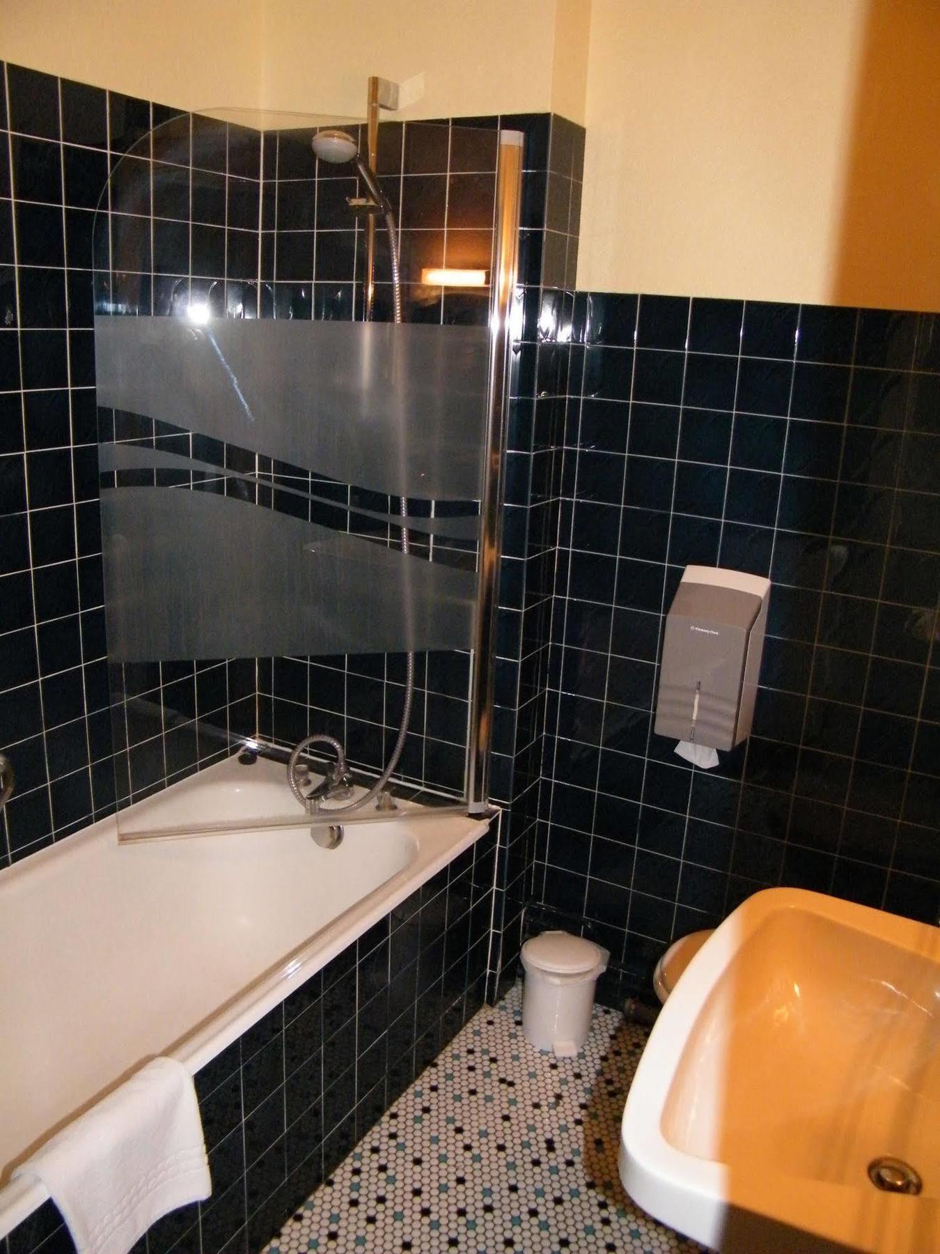 Balzac Hotell Fougères Exteriör bild