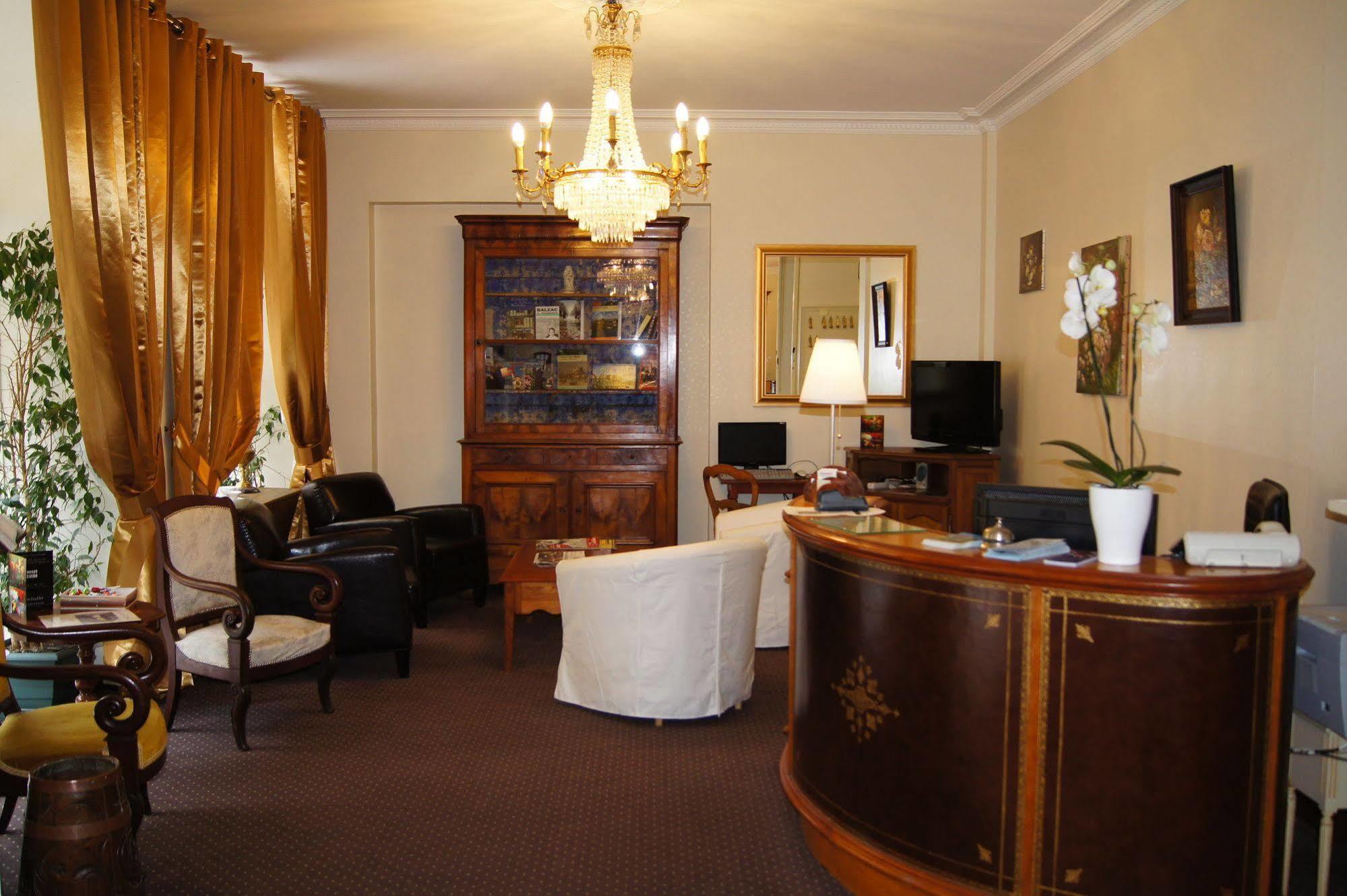 Balzac Hotell Fougères Exteriör bild